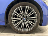 自動車保険も純正のクオリティを。BMWの正規ディーラーのみが取り扱い可能な、BMW専用自動車保険。専任のスタッフが皆様のカーライフを24時間365日サポート致します。