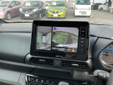 アラウンドビューモニターは車庫入れの強い味方となってくれます。上から車を見下ろすように視ることで、駐車場枠内にビシッと真っ直ぐ停めれます!☆一度使ったらわかって頂けます☆