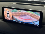 【360&deg;ビューモニター】専用のカメラにより、上から見下ろしたような視点で360度クルマの周囲を確認することができます☆死角部分も確認しやすく、狭い場所での切り返しや駐車もスムーズに行えます。