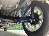 お車を安心してお乗りいただく為には、足回りの定期点検が欠かせません。サービスサポート(有償保証)では無料点検もご提供しており、安心のカーライフをお過ごしいただけるサポート体制が整っています。