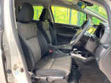 運転席シート廻りは使用感も少なく、良好な状態となっています。前オーナー様が丁寧に使っていたことがよくわかりますね。