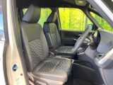 運転席シート廻りは使用感も少なく、良好な状態となっています。前オーナー様が丁寧に使っていたことがよくわかりますね。