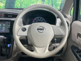 インテリアに合わせたデザインのステアリングは、運転される方のことも考え、運転しやすい形状、大きさです。是非一度、実際に触ってお確かめください。