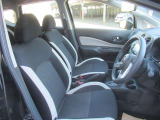 乗り降りしやすい運転席&フロアマット付き♪◎掲載後すぐに販売が決まってしまう場合もございますのでご来店前にお電話でご予約を頂ければ幸いです。