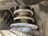 お車を安心してお乗りいただく為には、足回りの定期点検が欠かせません。サービスサポート(有償保証)では無料点検もご提供しており、安心のカーライフをお過ごしいただけるサポート体制が整っています。