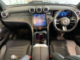 納車前整備も大きなポイントです。メルセデス・ベンツの定める厳しい基準をクリアしたお車のみご案内しております。さらにご安心して頂けるように納車整備はメーカー規定に基づき自社工場にて入念に行っております。