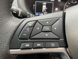 ナビの音量など車両情報を手元で操作できるハンドルスイッチ付き。