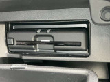 すっきり埋め込み型ETC車載器(高速道路の利用時に 料金所の通過をスムーズに行うために自動で料金を精算するシステム)
