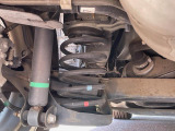 お車を安心してお乗りいただく為には、足回りの定期点検が欠かせません。サービスサポート(有償保証)では無料点検もご提供しており、安心のカーライフをお過ごしいただけるサポート体制が整っています。
