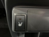 【シートヒーター】寒い日に重宝するシートヒーター!エアコンより早く温まってくれるので寒がりの人も安心ですね♪エアコンの温風は乾燥するから苦手、という方にもをおすすめです。