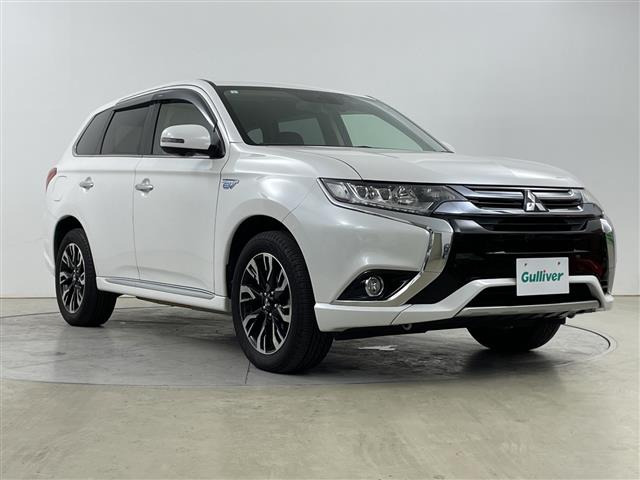アウトランダーPHEV 2.0 G ナビパッケージ 4WD 4WD 修復歴無し