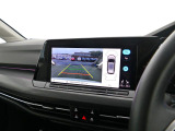 バックモニター付きで運転に自信がない方でも安心です。