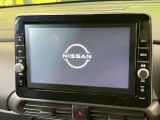 【大画面ナビ】人気の大型9インチナビを装備。存在感のある大画面はインパクト大!ナビ利用時のマップ表示は見やすく、テレビやDVDは臨場感がアップ!いつものドライブがグッと楽しくなります♪