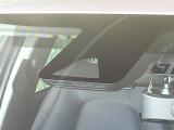 【トヨタセーフティセンス】走行中に前方の車両等を認識し、衝突しそうな時は警報とブレーキで衝突回避と被害軽減をアシスト。より安全にドライブをお楽しみいただけます。