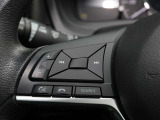 便利なステアリングスイッチ装備です。