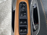 【パワーウインドウ】運転席のスイッチで、各席の窓ガラスの開閉ができます!あると便利ですよね!