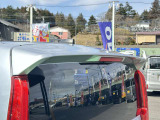 背が高い方だとちょっと目に留まるルーフ部分。目立つキズがない状態になっております。