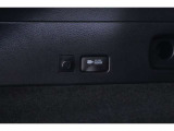 非常時やキャンプなどに役立つAC100V(1500W)コンセント付きです。