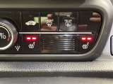 【シートヒーター】シートを温めてくれる暖房機器です!長時間座っていると負担が掛かりやすい背中や腰、または冬場などの寒い日に冷えやすい脚部に快適なぬくもりを伝えます。