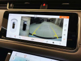 【360&deg;カメラ】全方位の死角となる部分や発進時・駐車時・細い路地からの運転などカメラを通してモニターで確認することが可能です。