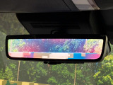【デジタルインナーミラー】後席の大きな荷物や同乗者で後方が確認しづらい時でも安心!カメラが撮影した車両後方の映像をルームミラー内に表示。クリアな視界で状況の確認が可能です!