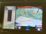 【パノラミックビューモニター】専用のカメラにより、上から見下ろしたような視点で360度クルマの周囲を確認することができます☆死角部分も確認しやすく、狭い場所での切り返しや駐車もスムーズに行えます。