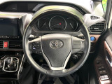 【ステアリングスイッチ】運転中、前方から目線をそらすことなく、オーディオ等の操作が可能な便利機能!安心&快適なドライブを演出してくれます♪