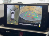 【パノラマモニター】専用のカメラにより、上から見下ろしたような視点で360度クルマの周囲を確認することができます☆死角部分も確認しやすく、狭い場所での切り返しや駐車もスムーズに行えます。