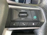 【三菱e-Assist】走行中に前方の車両等を認識し、衝突しそうな時は警報とブレーキで衝突回避と被害軽減をアシスト。より安全にドライブをお楽しみいただけます。