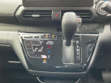 タッチパネル式オートエアコン ☆CVT無段変速機 変則ショックが少なく低燃費