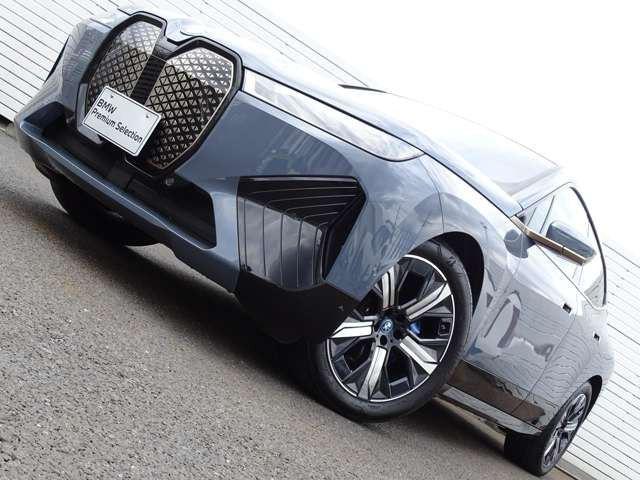 BMW iX xドライブ50 4WD の中古車詳細 (4,000km, ストーム・ベイ