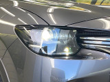 【LEDヘッドライト】悪天候や夜間走行時も良好な視界を確保し安心して運転できる高輝度LEDヘッドライトを装備!点灯速度が早く、消費電力も抑えられています。