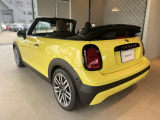 かわいいテールのデザインはほかの車にはない魅力があります。ひと目で&ldquo;MINI&rdquo;とわかるデザインはアナタを虜にしてしまうかもしれません。