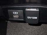 シガーソケット用の充電器が使用可能です!