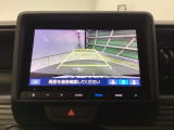 バックモニター付きで、車庫入れやバック時の後方確認をサポート。