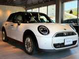 お問い合わせはTEL083-901-3132 MINI山口まで!!お気軽にご来店ください。山口・九州最大級のグループ在庫☆豊富なラインナップと高品質の認定車両のみをご用意してご来店お待ちしております。