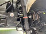 お車を安心してお乗りいただく為には、足回りの定期点検が欠かせません。サービスサポート(有償保証)では無料点検もご提供しており、安心のカーライフをお過ごしいただけるサポート体制が整っています。