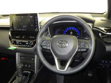 運転席まわりです。 各操作スイッチは使いやすい位置に配置されてます。