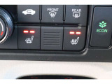 シートヒーター装備付き車!!座席に埋め込まれた電熱線によりシートを暖めることが出来る装備で、温められたシートは、寒い冬には最適です!!