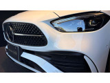 メルセデス・ベンツのヘッドライトスイッチはとてもシンプルなスイッチです。基本的にAUTOの位置にしていれば周辺の明るさを判断し自動でヘッドライトを転倒させ安全運転に一役買ってくれます。