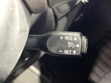 【クルーズコントロール】高速道路もラクラク走行。アクセルを離しても一定速度で走行ができ、長距離運転時の負担を軽減!加速・減速も簡単なスイッチ操作で調整できます。
