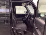 フィット性も良く、楽な運転姿勢を保てます。
