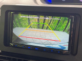 【バックカメラ】駐車時に後方がリアルタイム映像で確認できます。大型商業施設や立体駐車場での駐車時や、夜間のバック時に大活躍!運転スキルに関わらず、今や必須となった装備のひとつです!