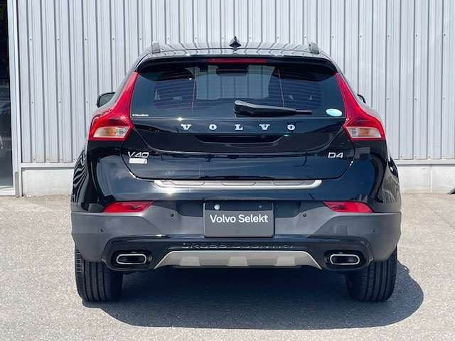 ボルボ V40クロスカントリー D4 ダイナミック エディション ディーゼル