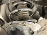 お車を安心してお乗りいただく為には、足回りの定期点検が欠かせません。サービスサポート(有償保証)では無料点検もご提供しており、安心のカーライフをお過ごしいただけるサポート体制が整っています。
