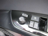 駐車時や狭い道でのすれ違い時に気を使うミラー。電動格納式ドアミラーはそんな時に便利です。