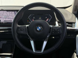 BMW Premium Selection 江戸川は、約20台の展示スペースがあり、常時新車拠店より厳選された認定中古車が続々と入庫しております。