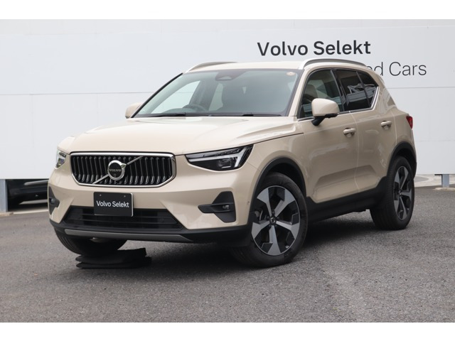 XC40 ウルトラ B4 AWD 4WD
