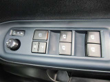 パワーウインドはオールオート機構が付いておりますので、全開・全閉操作が楽にでき便利です。