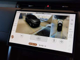 【3Dサラウンドカメラ(360&deg;カメラ)】全方位の死角となる部分や発進時・駐車時・細い路地からの運転などカメラを通してモニターで確認することが可能です。